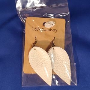Leather leaf earrings